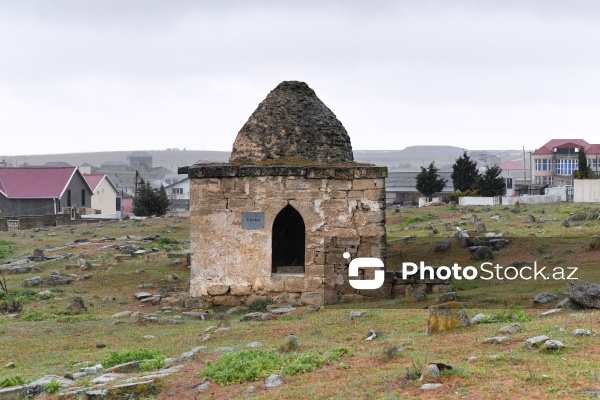 Fatmayı kəndində yerləşən 19-cu əsrə aid qədim türbə