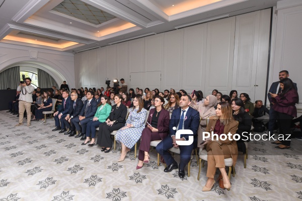 "Fərqində ol: Ümumdünya Süd Vəzi Xərçəngi ilə Mübarizə Ayı" tədbiri