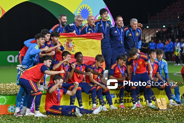 Prezident İlham Əliyev FIFA U-15 Dünya çempionatı və festivalının mükafatlandırma mərasimində