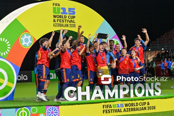 Prezident İlham Əliyev FIFA U-15 Dünya çempionatı və festivalının mükafatlandırma mərasimində