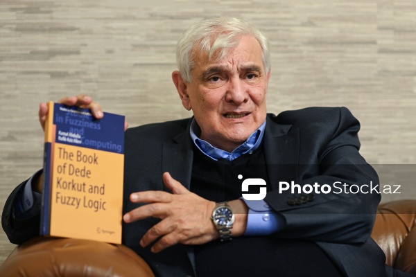 Xalq yazıçısı Kamal Abdulla