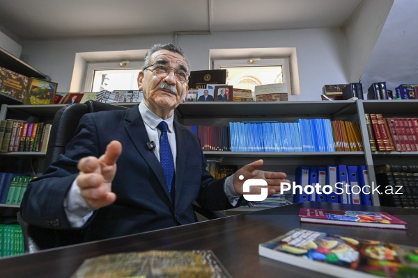 Filologiya üzrə fəlsəfə doktoru, dosent Atəş Əhmədli