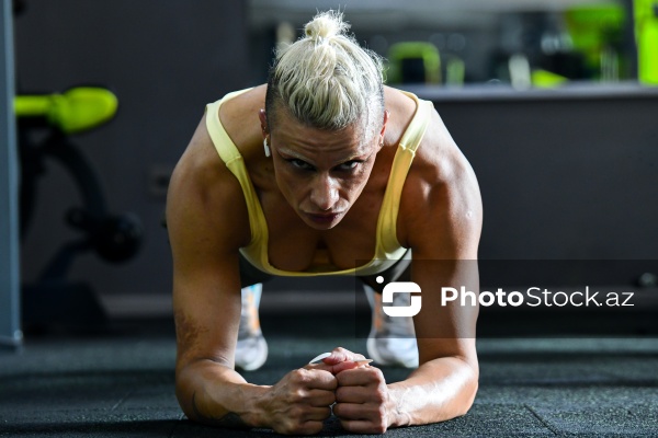 Fitnes modeli və kouç Günay Arazova