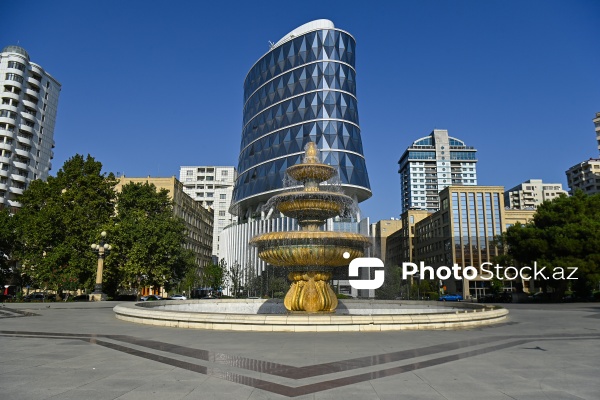 Paytaxt Bakının gözoxşayan fontanları