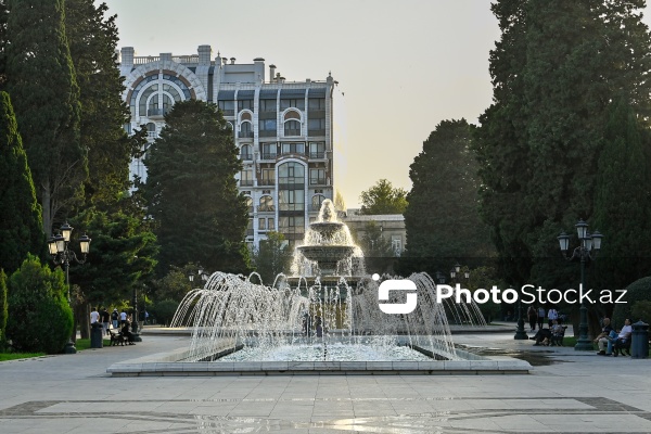 Paytaxt Bakının gözoxşayan fontanları