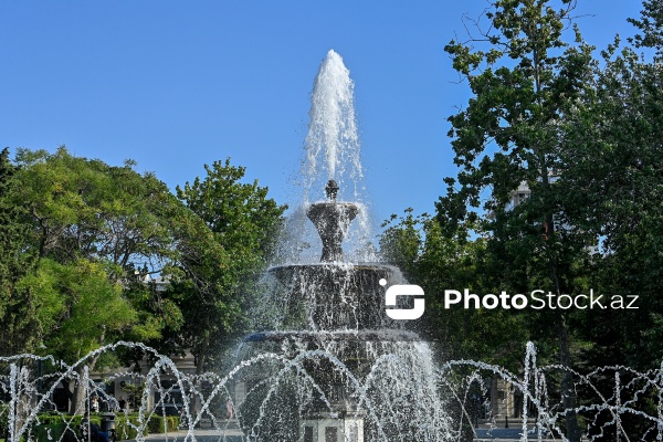 Paytaxt Bakının gözoxşayan fontanları