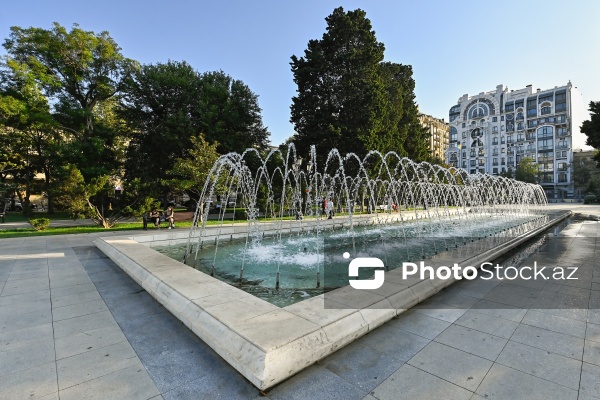 Paytaxt Bakının gözoxşayan fontanları