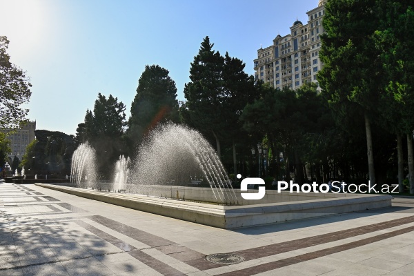Paytaxt Bakının gözoxşayan fontanları