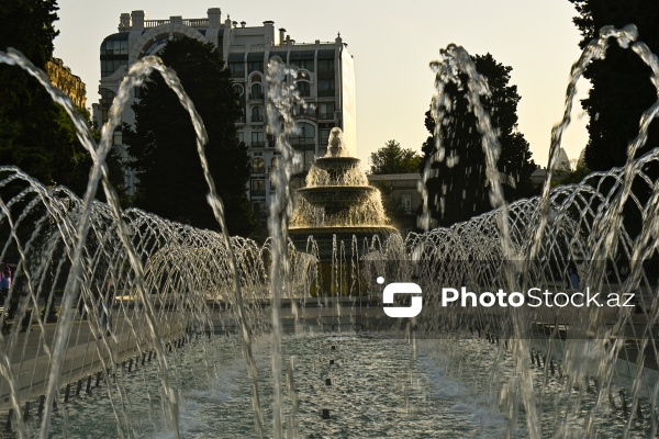 Paytaxt Bakının gözoxşayan fontanları