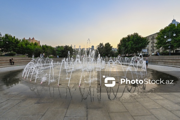 Paytaxt Bakının gözoxşayan fontanları