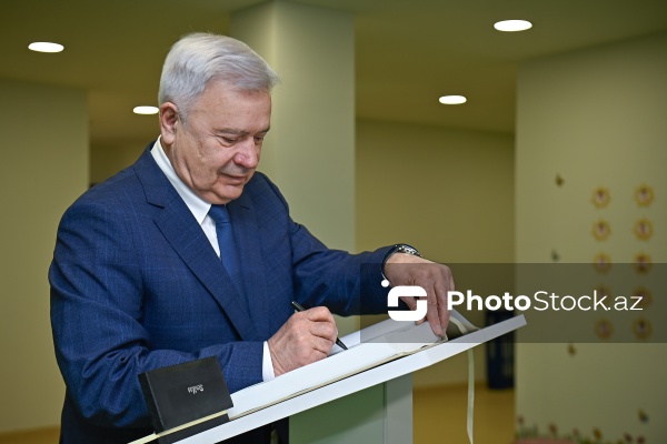 Vahid Ələkbərov - Füzuli şəhərində aparılmış bərpa işləri ilə bağlı keçirilən təqdimatda