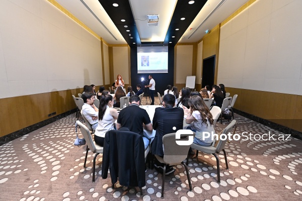 "Gələcəyin mediası: "Əkinçi"nin izi ilə" adlı forum