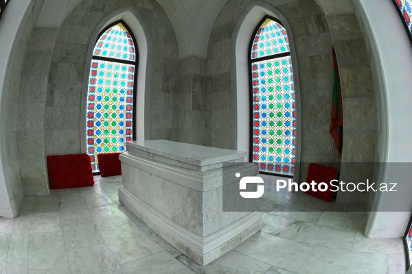 Gəncə şəhərində yerləşən Cavad xan türbəsi