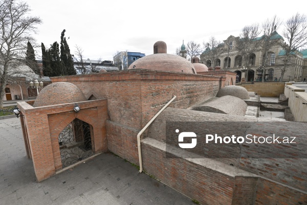 Dörd əsrdən çox yaşı olan Çökək hamam