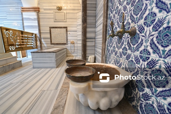 Dörd əsrdən çox yaşı olan Çökək hamam