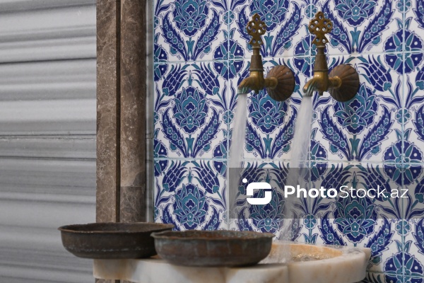 Dörd əsrdən çox yaşı olan Çökək hamam