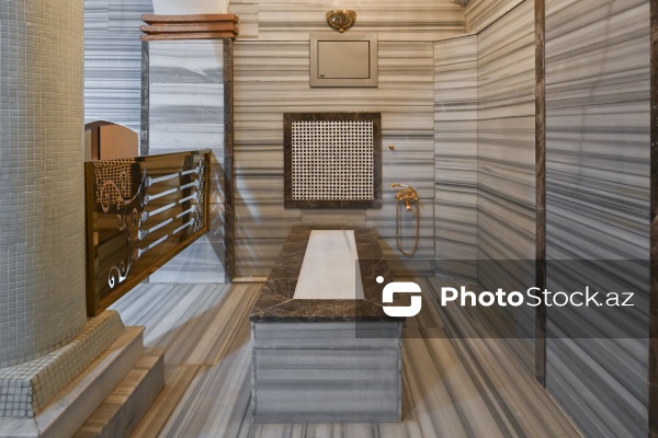 Dörd əsrdən çox yaşı olan Çökək hamam