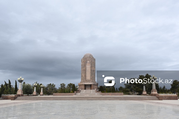 Gəncə şəhərində yerləşən Nizami məqbərəsi