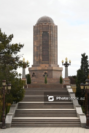 Gəncə şəhərində yerləşən Nizami məqbərəsi