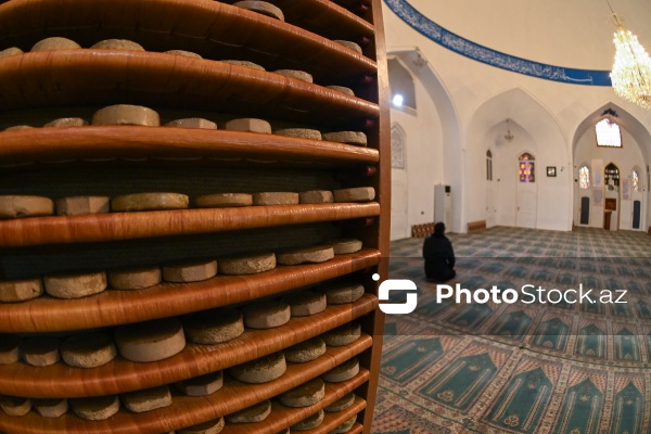 Gəncə şəhərində yerləşən tarixi Cümə məscidi