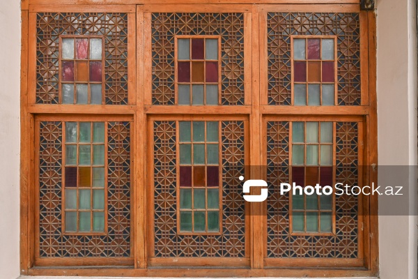 Gəncə şəhərində yerləşən tarixi Cümə məscidi