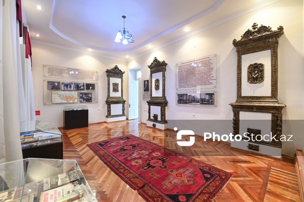 Gəncə şəhərində yerləşən Azərbaycan Xalq Cümhuriyyəti Muzeyi