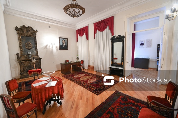 Gəncə şəhərində yerləşən Azərbaycan Xalq Cümhuriyyəti Muzeyi