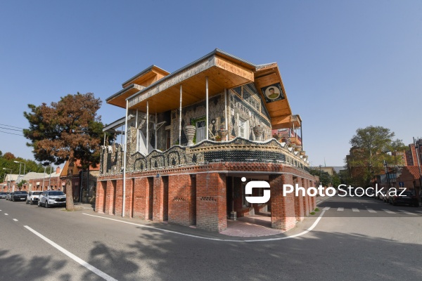 Gəncənin qeyri-adi memarlıq nümunələrindən biri olan "Butulka ev"