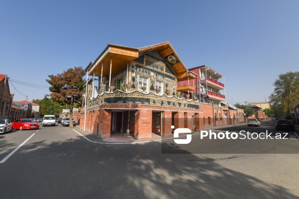 Gəncənin qeyri-adi memarlıq nümunələrindən biri olan "Butulka ev"