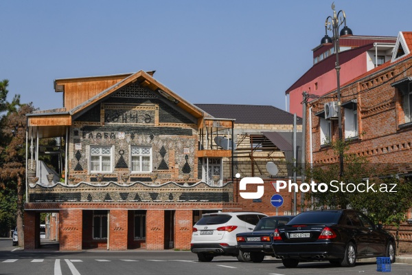 Gəncənin qeyri-adi memarlıq nümunələrindən biri olan "Butulka ev"