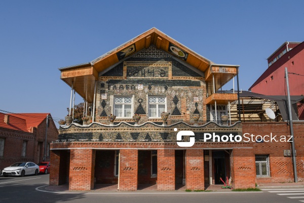 Gəncənin qeyri-adi memarlıq nümunələrindən biri olan "Butulka ev"