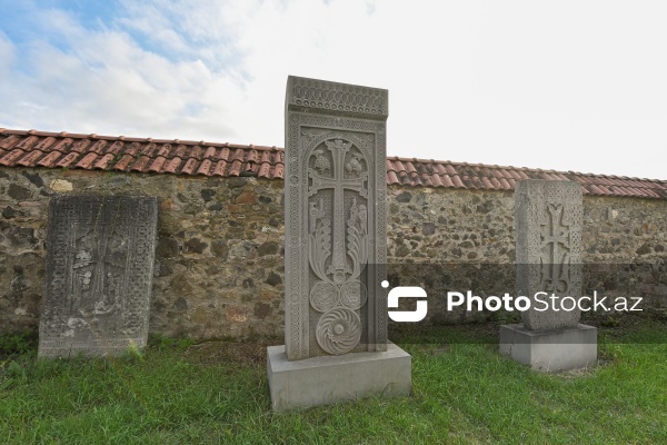 Ağdərənin Vəngli kəndində yerləşən Gəncəsər monastırı