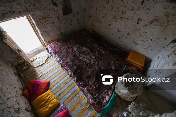 Gilgilçay qəsəbəsində yerləşən XVIII əsrə aid Pir Xəlil türbəsi