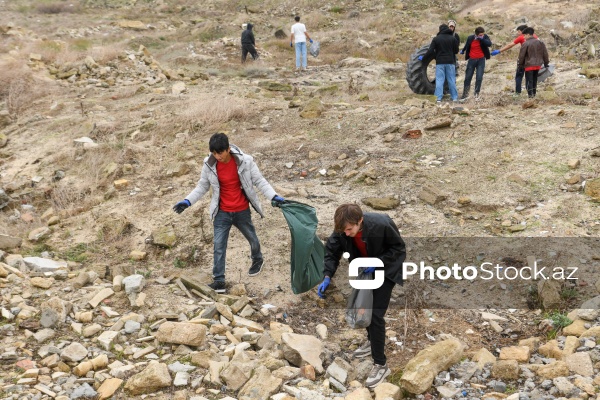 “Global Media Group” Beynəlxalq Sahilyanı Təmizlik Günündə iştirak edib