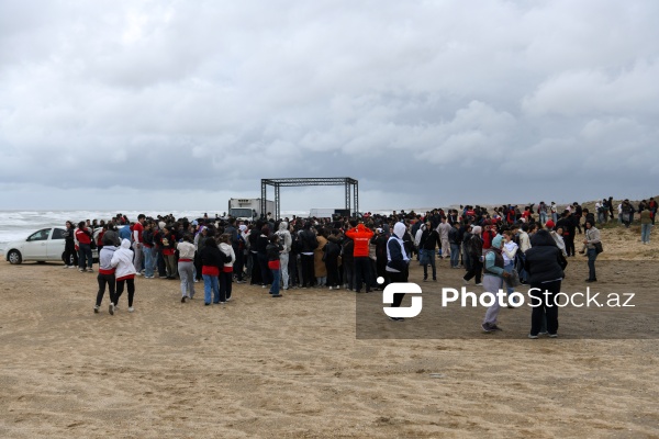 “Global Media Group” Beynəlxalq Sahilyanı Təmizlik Günündə iştirak edib