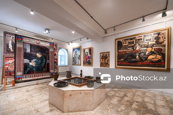 Görkəmli rəssam Tahir Salahovun İçərişəhərdə yerləşən ev-muzeyi