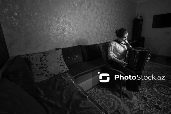 Görmə məhdudiyyətli qarmon ifaçısı Fidan Quliyeva