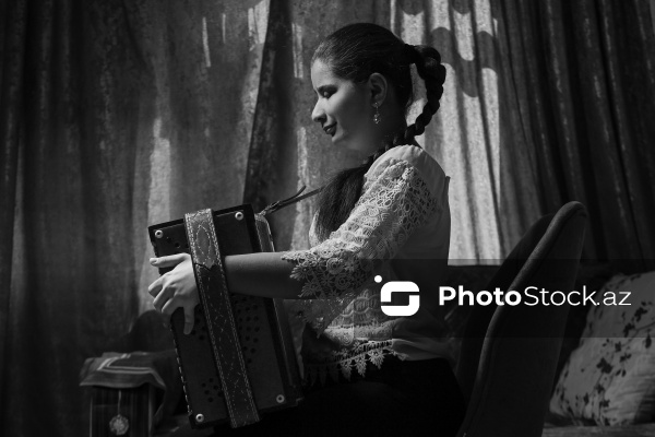 Görmə məhdudiyyətli qarmon ifaçısı Fidan Quliyeva