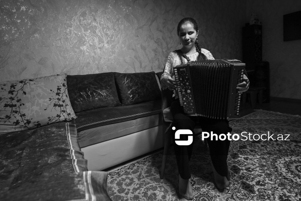 Görmə məhdudiyyətli qarmon ifaçısı Fidan Quliyeva