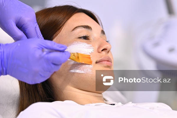 Xanımların xüsusi əhəmiyyət verdiyi gözəllik prosedurları