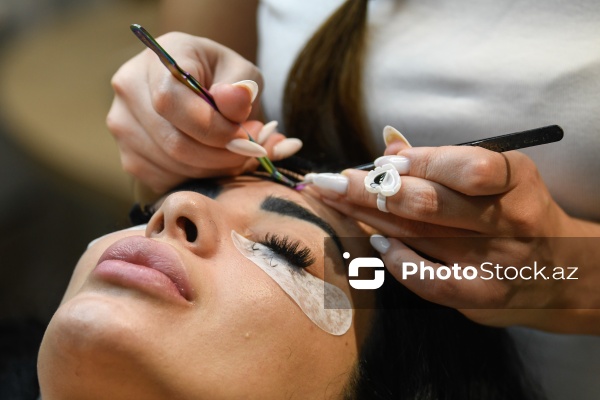 Xanımların xüsusi əhəmiyyət verdiyi gözəllik prosedurları