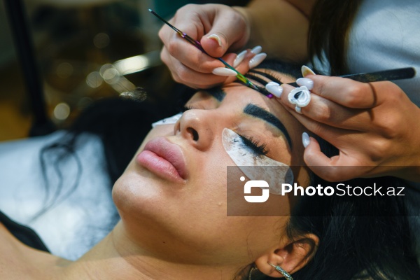 Xanımların xüsusi əhəmiyyət verdiyi gözəllik prosedurları