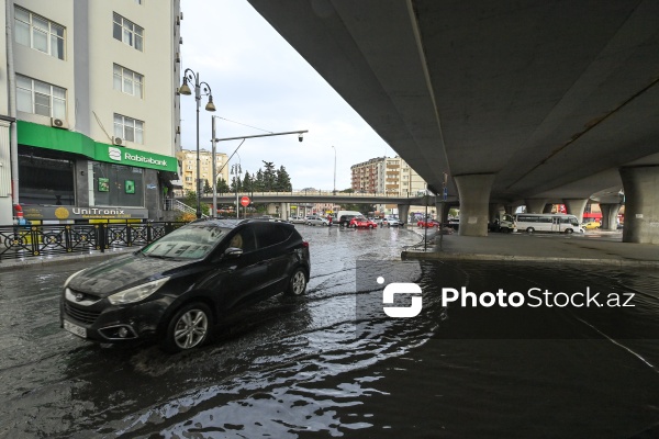 Güclü yağışdan sonra Bakı