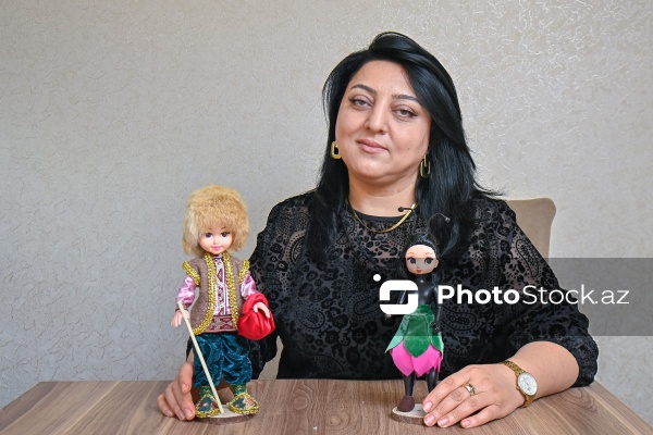 Milli ornamentlərlə zəngin bədii gəlinciklər hazırlayan Günel Həsənova