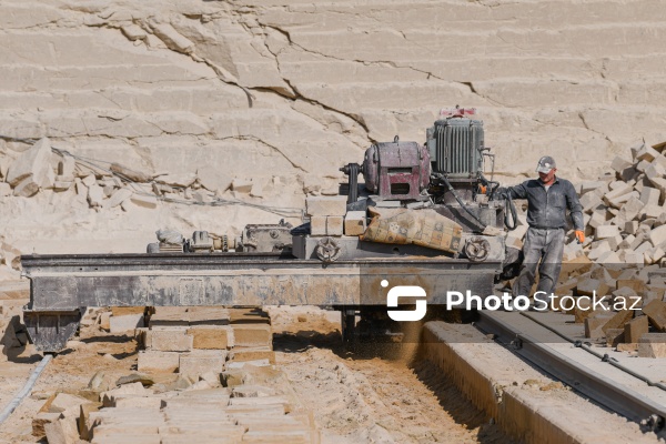 Güzdək ərazisində yerləşən daş karxanası