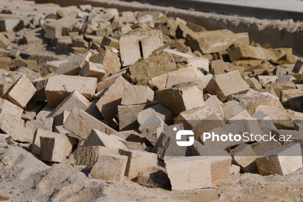 Güzdək ərazisində yerləşən daş karxanası