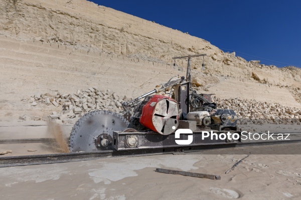 Güzdək ərazisində yerləşən daş karxanası