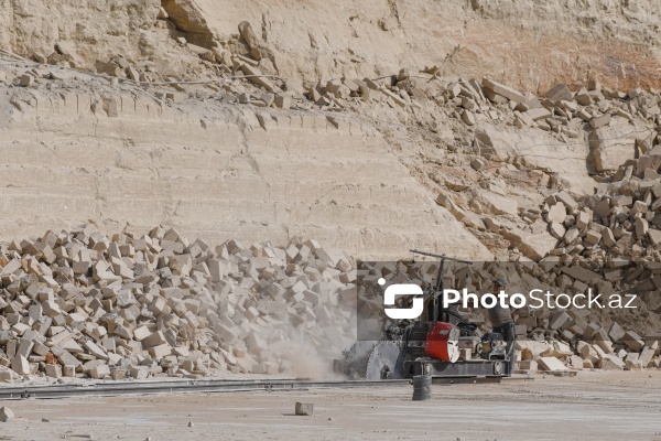 Güzdək ərazisində yerləşən daş karxanası