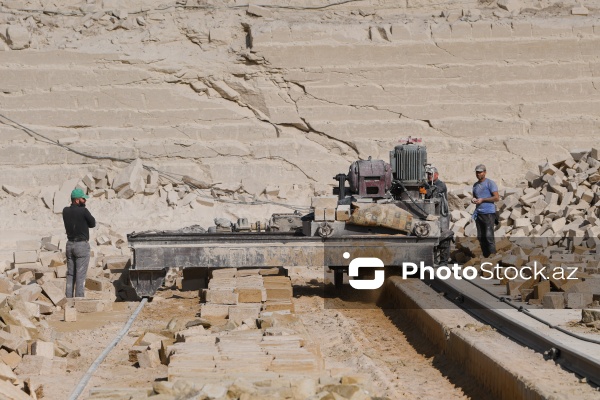 Güzdək ərazisində yerləşən daş karxanası