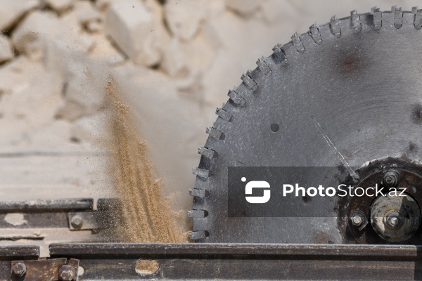 Güzdək ərazisində yerləşən daş karxanası